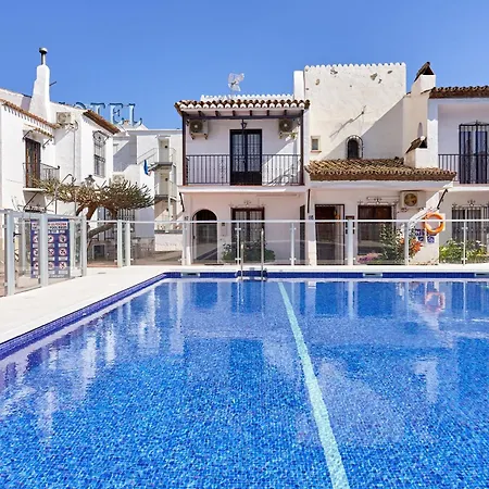 بيت للعطل Charming Townhouse In Nueva