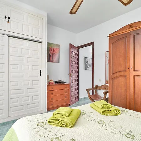 Charming Townhouse In Nueva * نيرخا