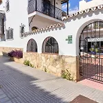 Semesterbostad Charming Townhouse In Nueva *