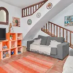 Semesterbostad Charming Townhouse In Nueva Nerja