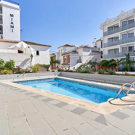 Semesterbostad Charming Townhouse In Nueva