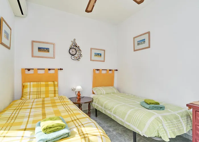 Charming Townhouse In Nueva *