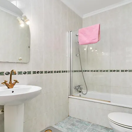 Charming Townhouse In Nueva Vakantiehuis Nerja