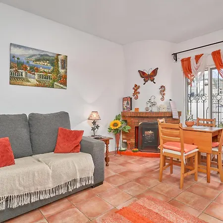 Charming Townhouse In Nueva *