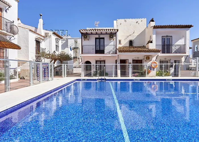 Будинок відпочинку Charming Townhouse In Nueva