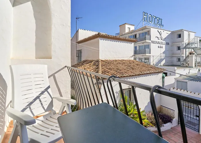 Будинок відпочинку Charming Townhouse In Nueva